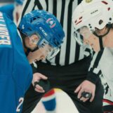 L'ascension fulgurante de Heated Rivalry est imputée à l'intimidation anti-LGBTQ+ au sein des équipes de hockey des lycées