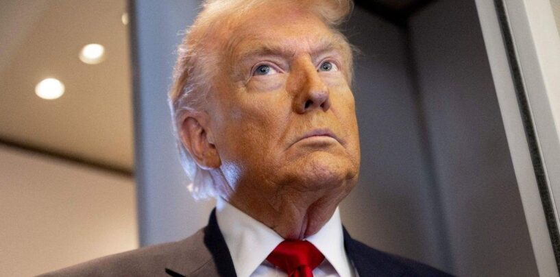 Donald Trump refuse de signer de nouvelles lois jusqu'à ce que le projet de loi de vote du SAVE Act soit adopté avec des dispositions anti-trans supplémentaires