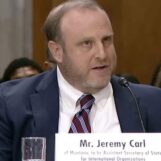 Le candidat du Département d’État de Trump lié à la théorie de la suprématie blanche se retire