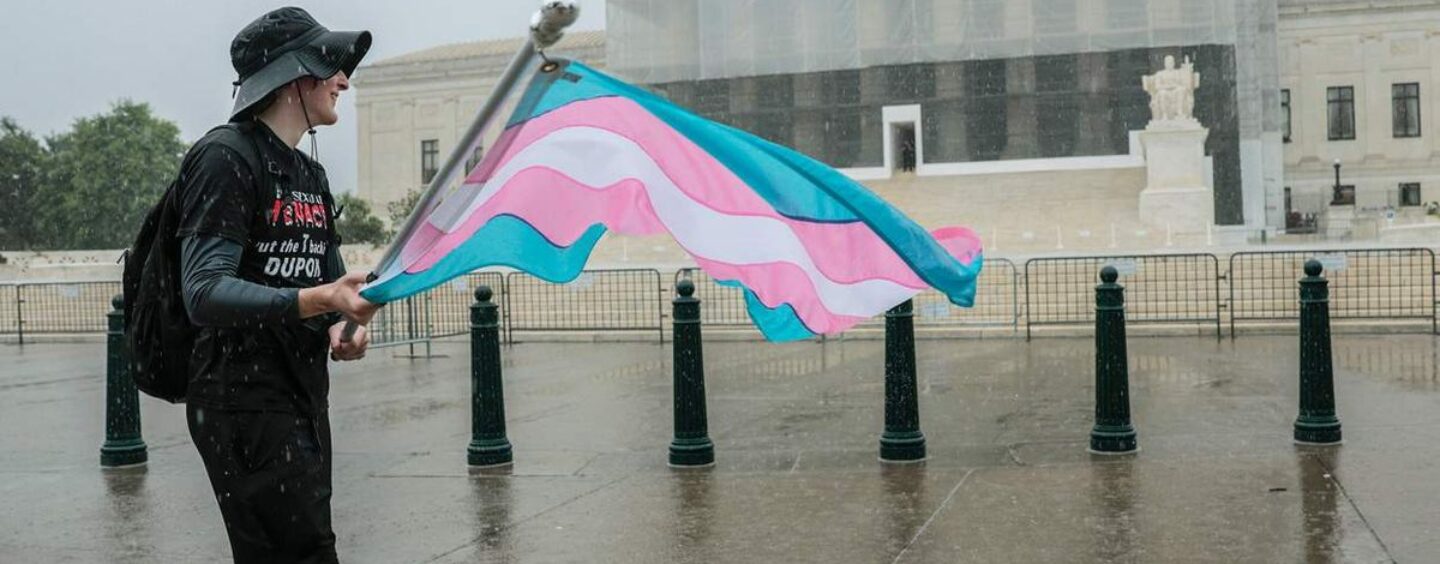 Un tribunal américain autorise l'interdiction par l'État des soins d'affirmation de genre pour les adultes dans une décision sans précédent