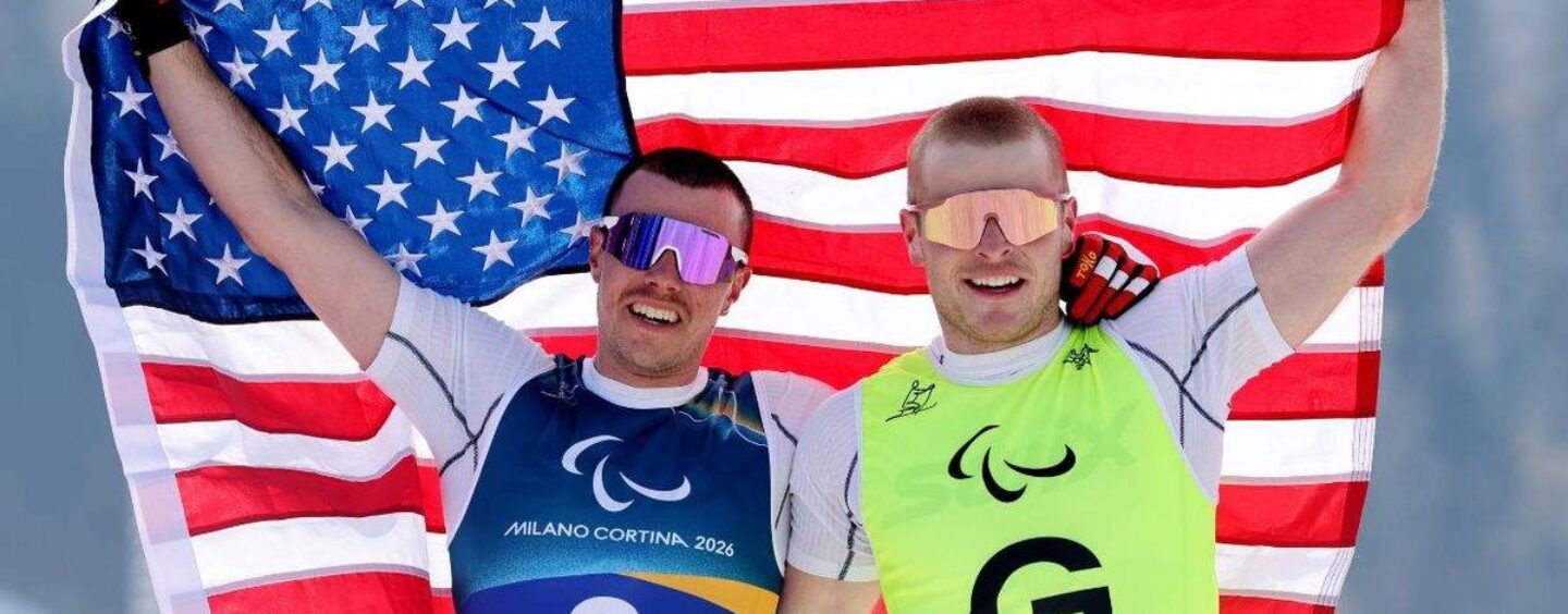 Un skieur de fond gay entre dans l'histoire des Jeux paralympiques avec des médailles d'or