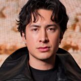 Chaque fois qu'Hudson Williams a donné aux fans de Heated Rivalry exactement ce qu'ils voulaient aux Oscars