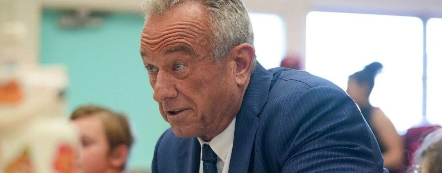 Le juge bloque les dangereux changements de politique vaccinale de RFK Jr.. L'ancien dirigeant du CDC qualifie cela de « grande nouvelle »