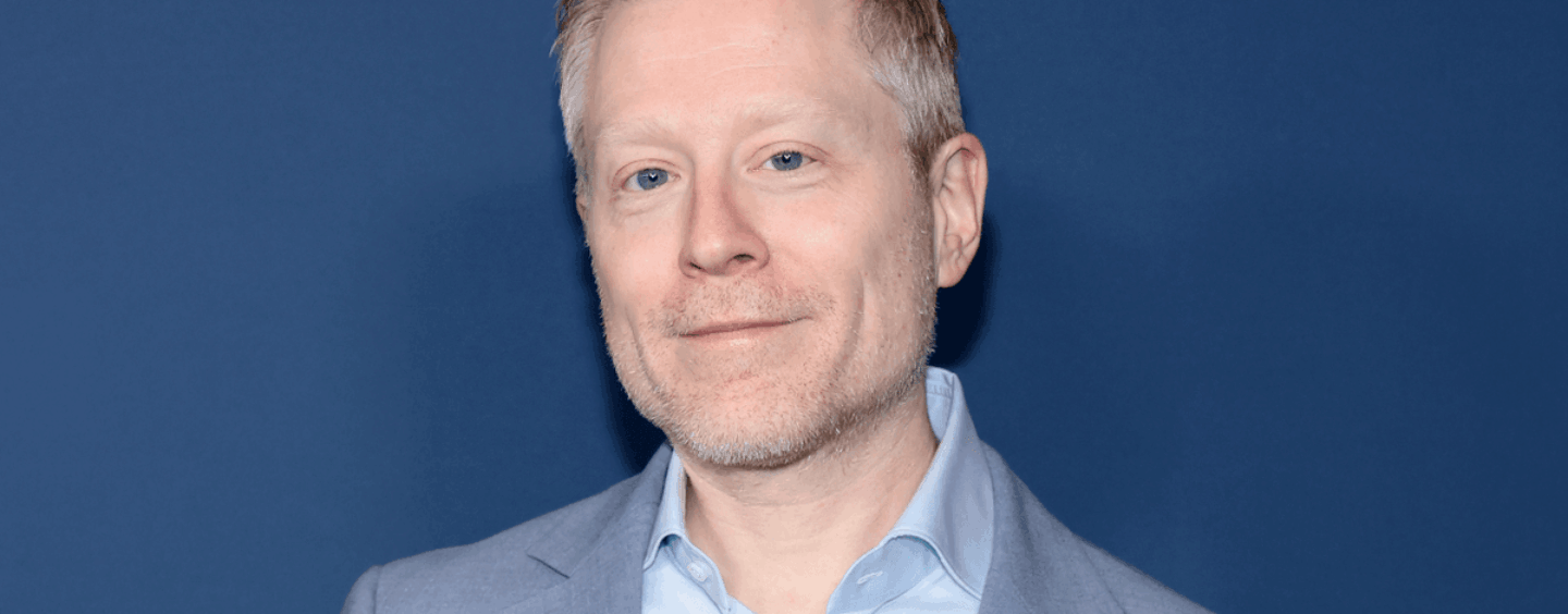 Anthony Rapp parle d'un retour sur scène « très intime » dans le 30e anniversaire de Touch and Rent