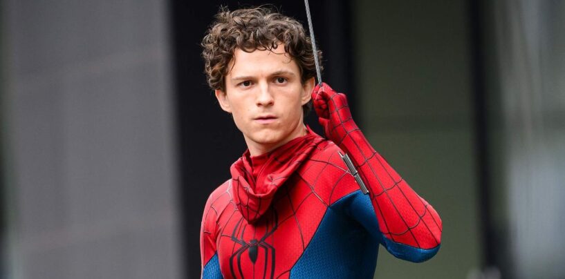 Tom Holland se déshabille et fait travailler ses muscles dans la nouvelle bande-annonce de Spider-Man