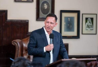 « L'agent du chaos » Peter Thiel donne une conférence sur l'Antéchrist aux portes du Vatican