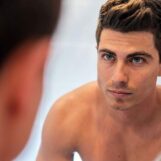 Comment Ozempic affecte l'image corporelle des hommes homosexuels et leur capacité à atteindre le fond