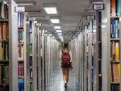 « Je n'obéirai pas » : une bibliothécaire du Tennessee refuse de déplacer les livres LGBTQ+