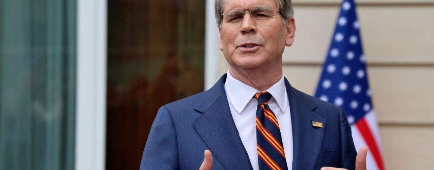 Le secrétaire au Trésor appelle à « un peu d'empathie » pour Trump, qui s'est réjoui de la mort de Robert Mueller