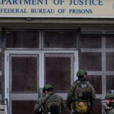 Le Bureau fédéral des prisons gère un programme de thérapie de conversion. Nous ne devons pas le laisser rester