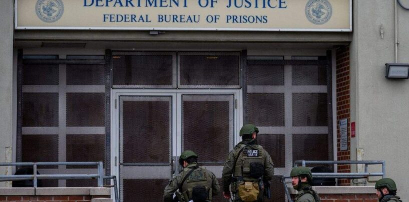 Le Bureau fédéral des prisons gère un programme de thérapie de conversion. Nous ne devons pas le laisser rester