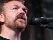 Graham Platner annule brusquement la collecte de fonds de sa campagne au bar gay de New York