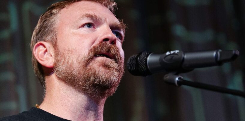 Graham Platner annule brusquement la collecte de fonds de sa campagne au bar gay de New York