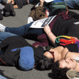 ACT UP marque son 39e anniversaire avec la mort de New York à Palantir à cause des contrats de l'administration Trump