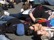 ACT UP marque son 39e anniversaire avec la mort de New York à Palantir à cause des contrats de l'administration Trump