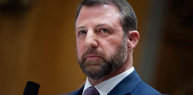 Le Sénat confirme que le bagarreur Markwayne Mullin dirigera le département de la sécurité intérieure après Kristi Noem