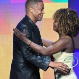 Karine Jean-Pierre remet à Don Lemon le prix Truth pour l'ensemble de sa carrière alors qu'il fait face à des accusations fédérales