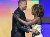 Karine Jean-Pierre remet à Don Lemon le prix Truth pour l'ensemble de sa carrière alors qu'il fait face à des accusations fédérales