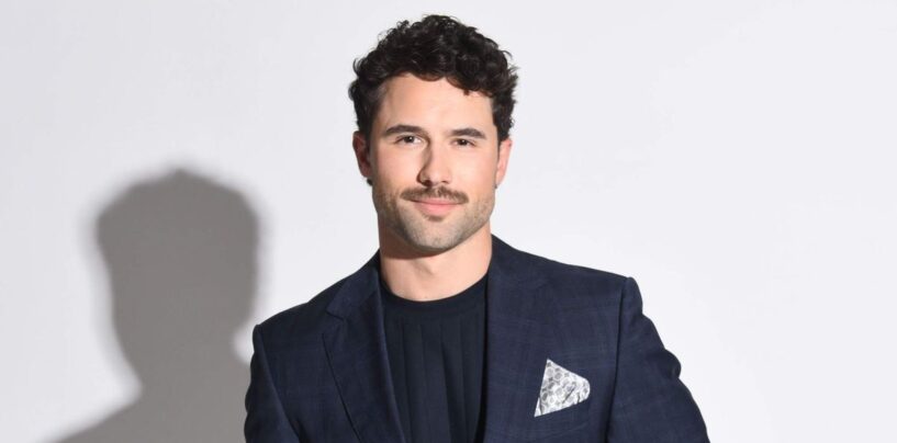 Robbie GK fléchit ses muscles forts dans une nouvelle vidéo de gym en sueur