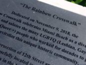 Des villes du Texas et de Floride installent de nouvelles passerelles arc-en-ciel alors que les républicains répriment les passages pour piétons de la fierté.