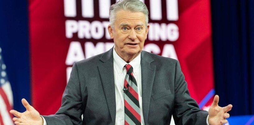 Les républicains du Sénat de l'Idaho envoient au gouverneur un projet de loi anti-transgenre sur les toilettes, assorti de sanctions pénales