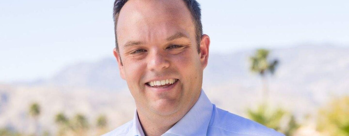 Cet économiste gay candidat au Congrès de Californie présente ses arguments en matière d'économie