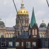 Les républicains de l'Iowa House adoptent un projet de loi qui aggravera la vie des résidents transgenres