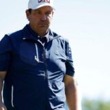 Ron DeSantis signe une loi rétablissant l'accès à court terme aux médicaments anti-VIH pour les Floridiens dans le besoin