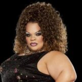 Stacy Layne Matthews de Drag Race demande de l'aide après que sa mère l'ait expulsée