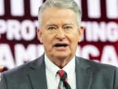 Le gouverneur de l'Idaho signe une loi faisant de l'utilisation des toilettes transgenres un crime