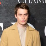 Nicholas Galitzine montre ses énormes biceps dans la bande-annonce des Maîtres de l'Univers