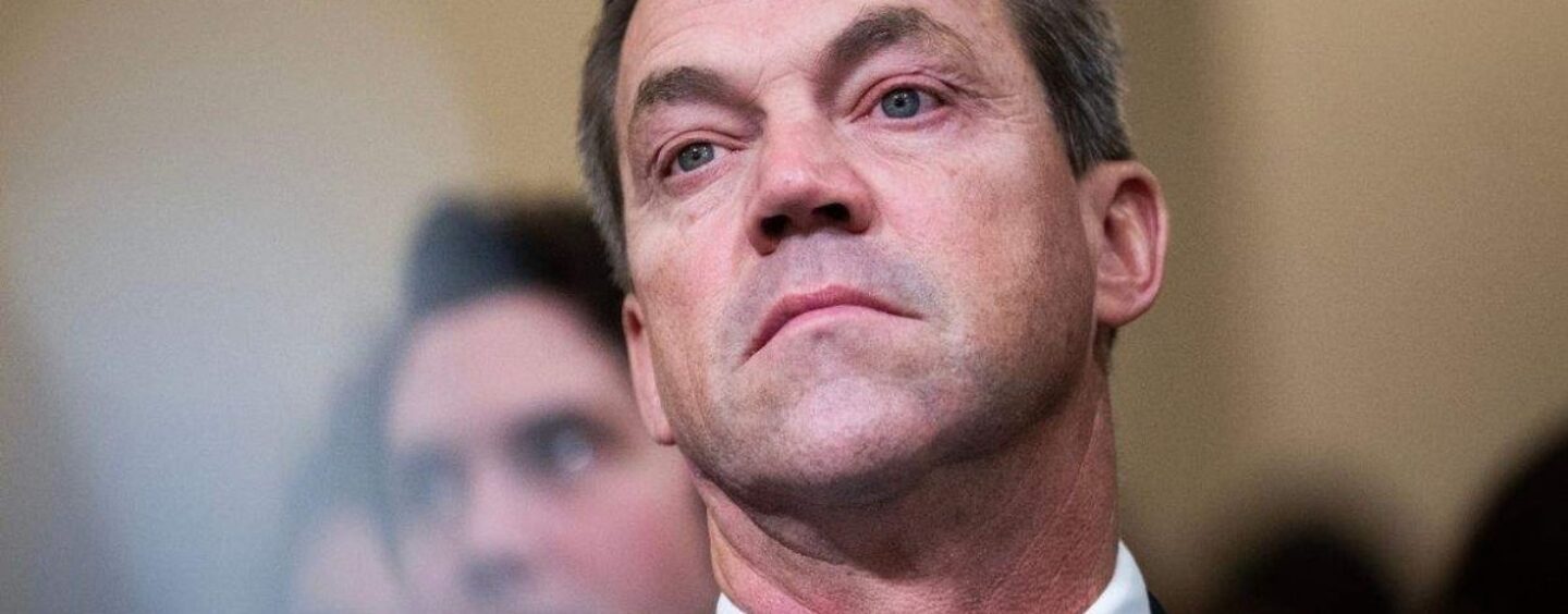 Le mari de Kristi Noem accusé de vivre une double vie de fétichiste du travestissement « bimbo aux gros seins »