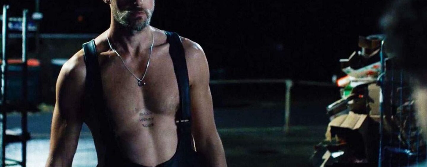 Dans quelle mesure verrons-nous moins d’Alexander Skarsgård dans un passager classé R ?