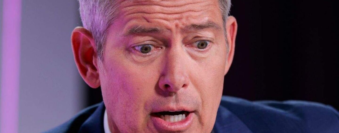 Pete Buttigieg met en lumière les préoccupations éthiques concernant le secrétaire aux Transports de Trump, Sean Duffy