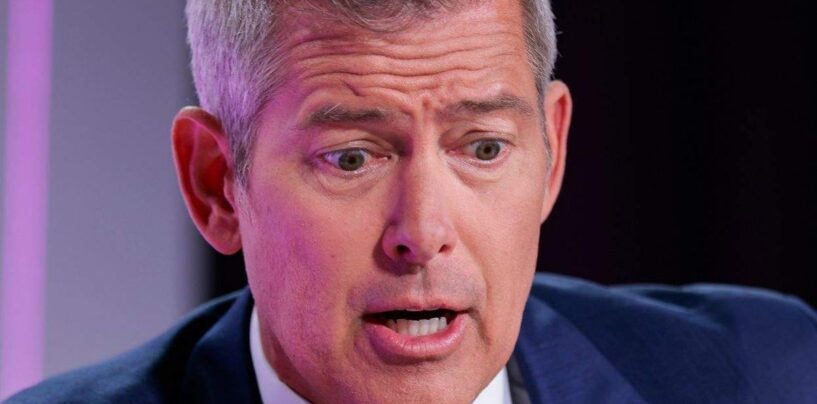 Pete Buttigieg met en lumière les préoccupations éthiques concernant le secrétaire aux Transports de Trump, Sean Duffy