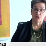 Licenciée pour avoir refusé de supprimer des livres LGBTQ+, une bibliothécaire du Tennessee dit qu'elle recommencerait