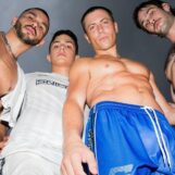 35 clichés moites et sexy du nouvel équipement de football Sniffies