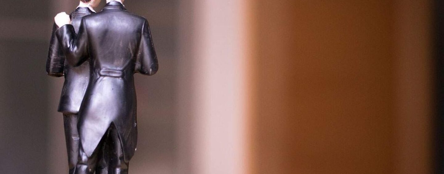 Ne tombez pas dans le piège du blanchiment « gay normal » de la vie queer par le WSJ