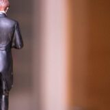 Ne tombez pas dans le piège du blanchiment « gay normal » de la vie queer par le WSJ