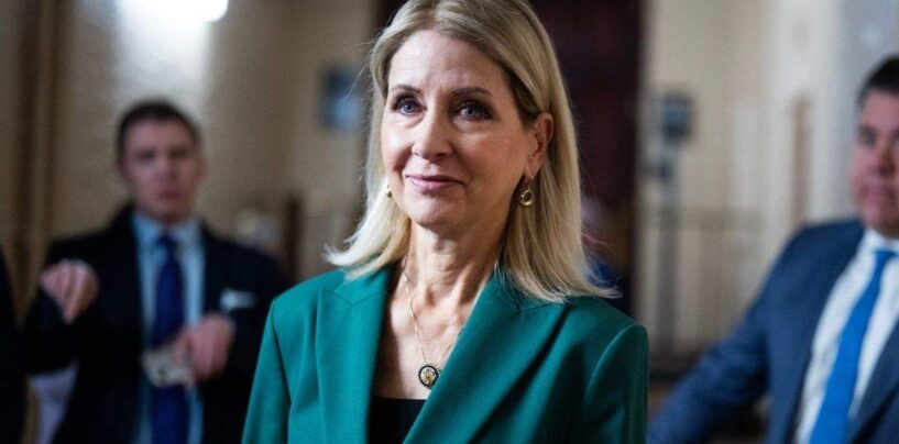 Les républicains de la Chambre des représentants poussent un projet de loi obligeant les États à cesser de reconnaître les personnes trans dans les écoles