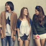 Au-delà de la sensibilisation : comment le leadership des jeunes remodèle la riposte au VIH