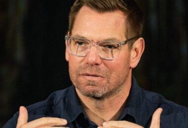 La candidature d'Eric Swalwell au poste de gouverneur s'effondre alors que les principaux démocrates se retournent contre lui