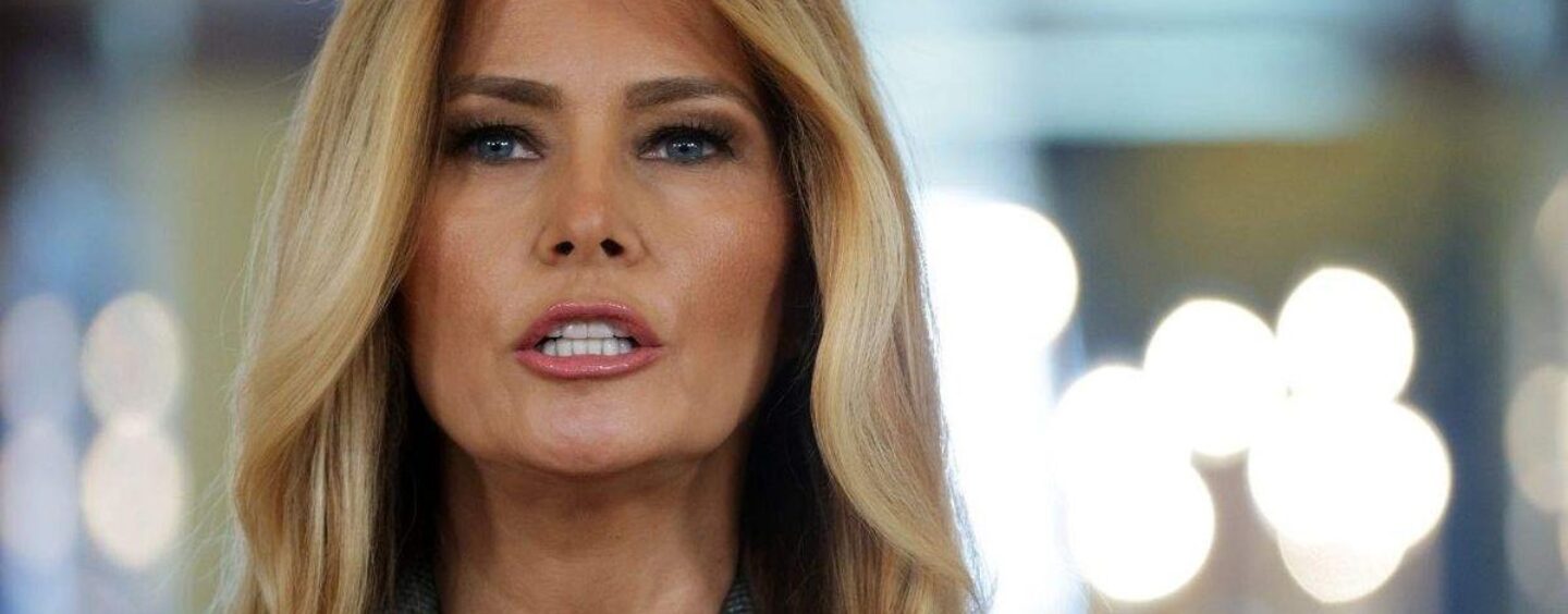 Ce que révèle l'étrange conférence de presse de Melania Trump avec Jeffrey Epstein sur une Maison Blanche dans le chaos