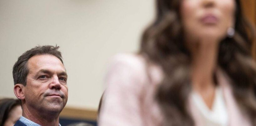 La nouvelle bombe de Bryon Noem met la politique anti-trans de Kristi Noem sous le feu des projecteurs
