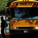 Une éducatrice géorgienne dit qu'elle a été forcée de démissionner après avoir dit à un étudiant qu'elle était gay