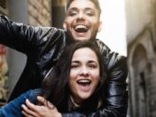 Célibataire et non binaire ? Voici 11 conseils de rencontres approuvés par des experts