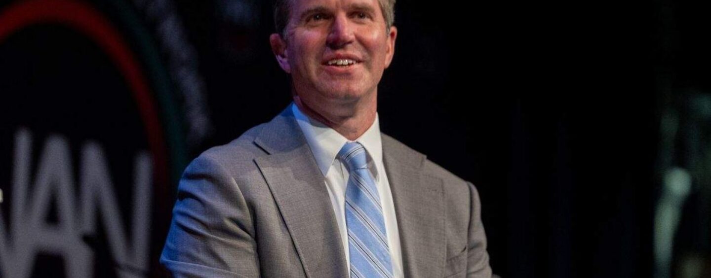 Le gouverneur du Kentucky, Andy Beshear, sera honoré pour s'être opposé aux lois anti-LGBTQ+