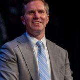 Le gouverneur du Kentucky, Andy Beshear, sera honoré pour s'être opposé aux lois anti-LGBTQ+