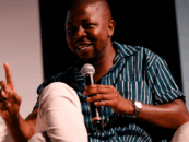 Il est venu ici par sécurité. L’Amérique l’a obligé à se battre pour cela.