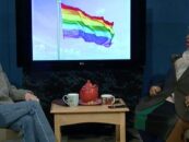 Depuis 26 ans, une drag queen de l'Ohio anime une émission de télévision locale. Une proposition d'interdiction du dragage pourrait y mettre fin